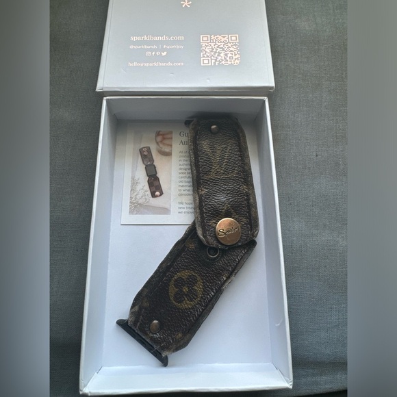 Authentic LV SPARK I Apple Watch Leather Band - Picture 1 of 8